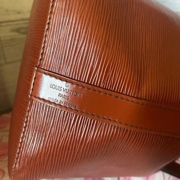 Authentic Louis Vuitton purse and wallet - Picture 5 of 16